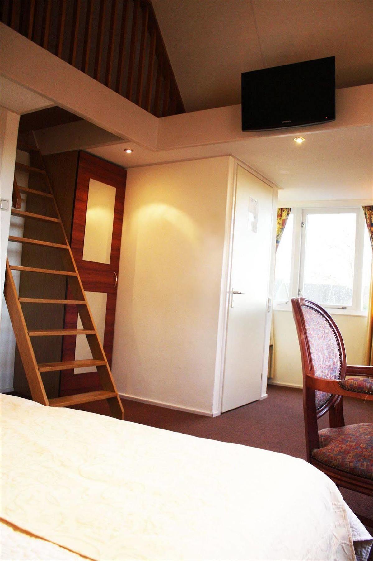 Hotel-Restaurant Loodsmans Welvaren Bv Den Hoorn  Eksteriør bilde